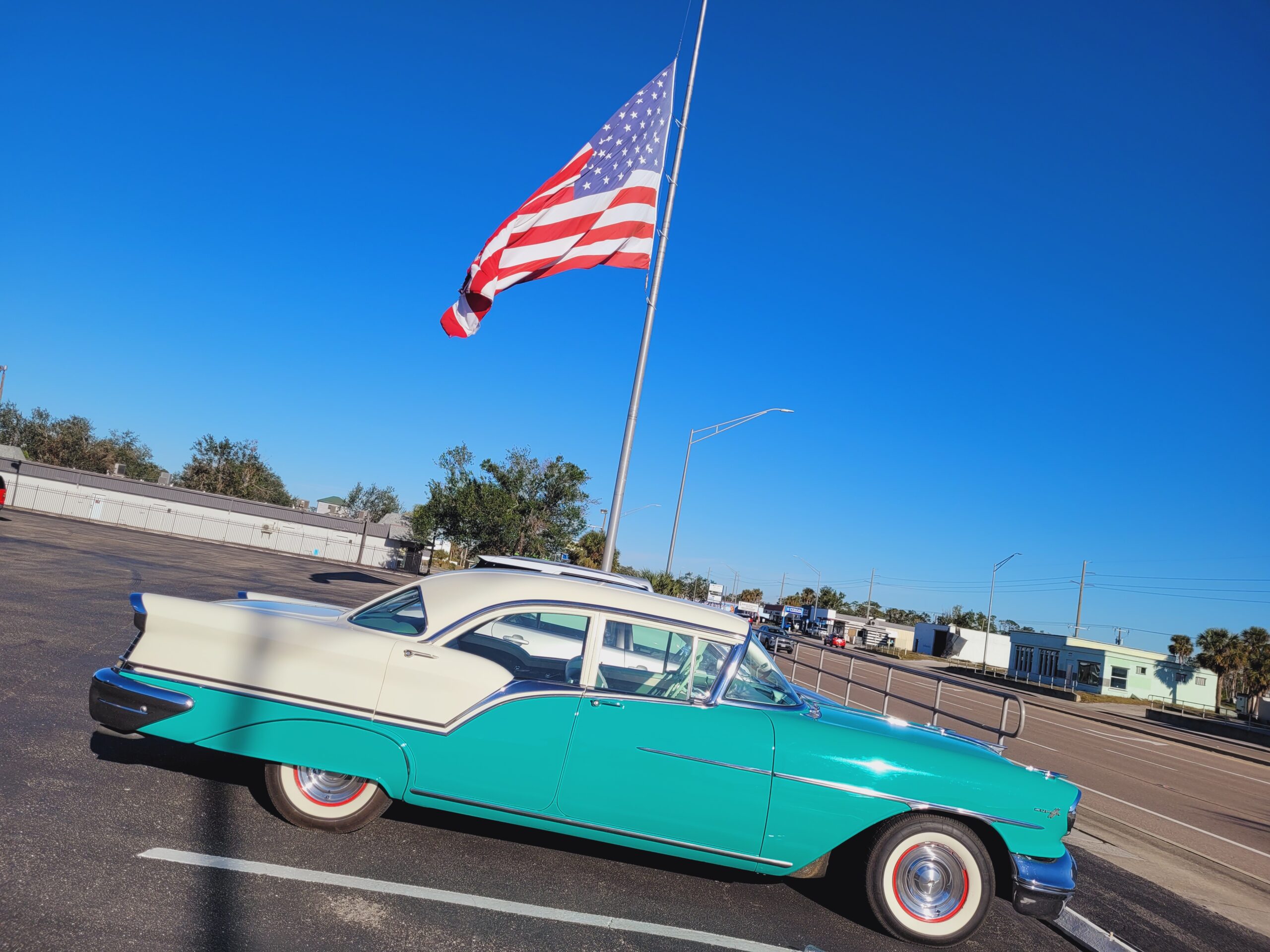 Louer une voiture en voyage aux Etats-Unis : le guide complet d&rsquo;une travel planner pour partir l&rsquo;esprit tranquille